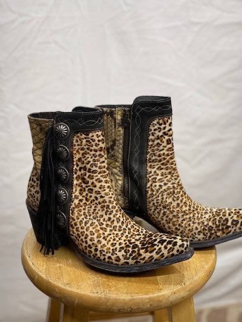 CF63-6 APACHE KID BOOTIE 7.5