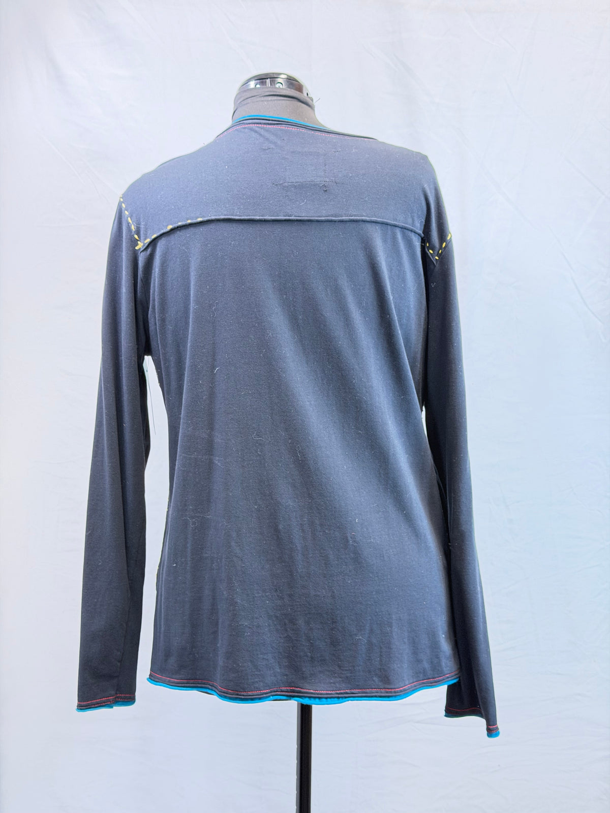 CF109-47 BLK LOVE DOVE LS TOP 1X