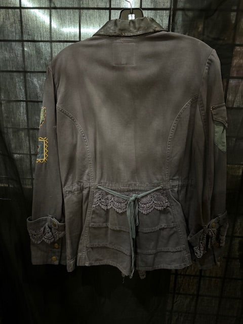 CF11-8 DDR FIELD JKT W/RUFFLES-XS