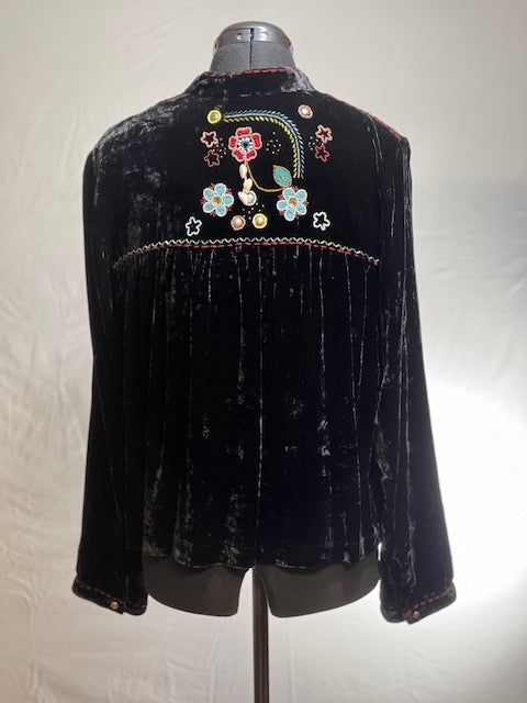 CF42-76 BLK VELVET TOP W/STITCH,BEADS, & SHELLS-S