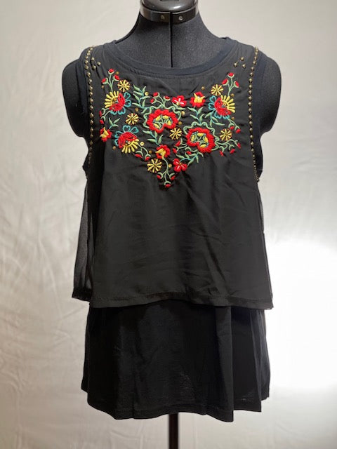 CF42-54 BLK TUNIC W/FLORAL-S