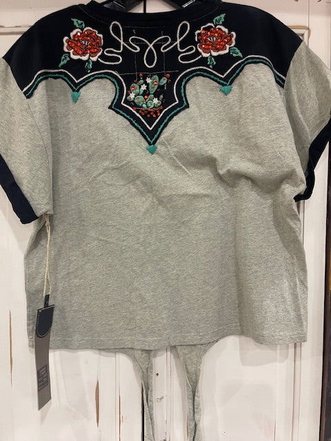 CF33-11 SHORT SLEEVE TOP W/RED FLOWERS-LRG