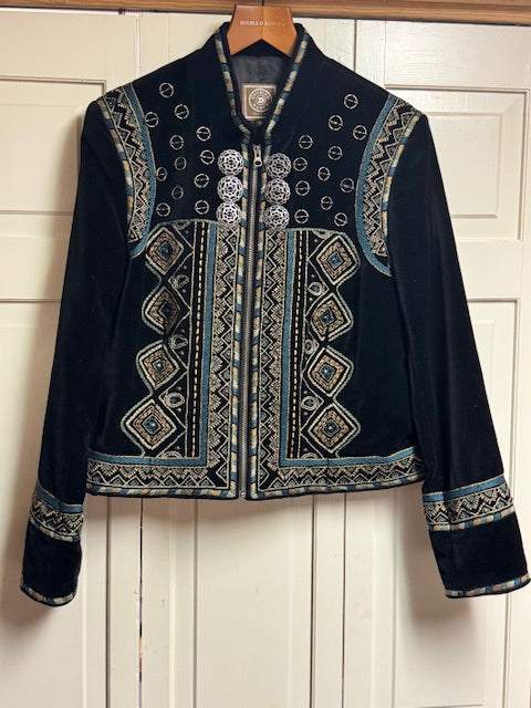 CF40-26 BLK ULTRA SUEDE JKT W/STITCH & CONCHOS-XL