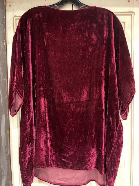 CF31-24 RED VELVET TOP-M W/DIAMOND SPRAKLE FRONT