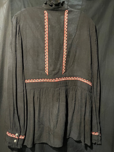 CF33-62 BLK TUNIC W/FLORAL CHEXT-LRG