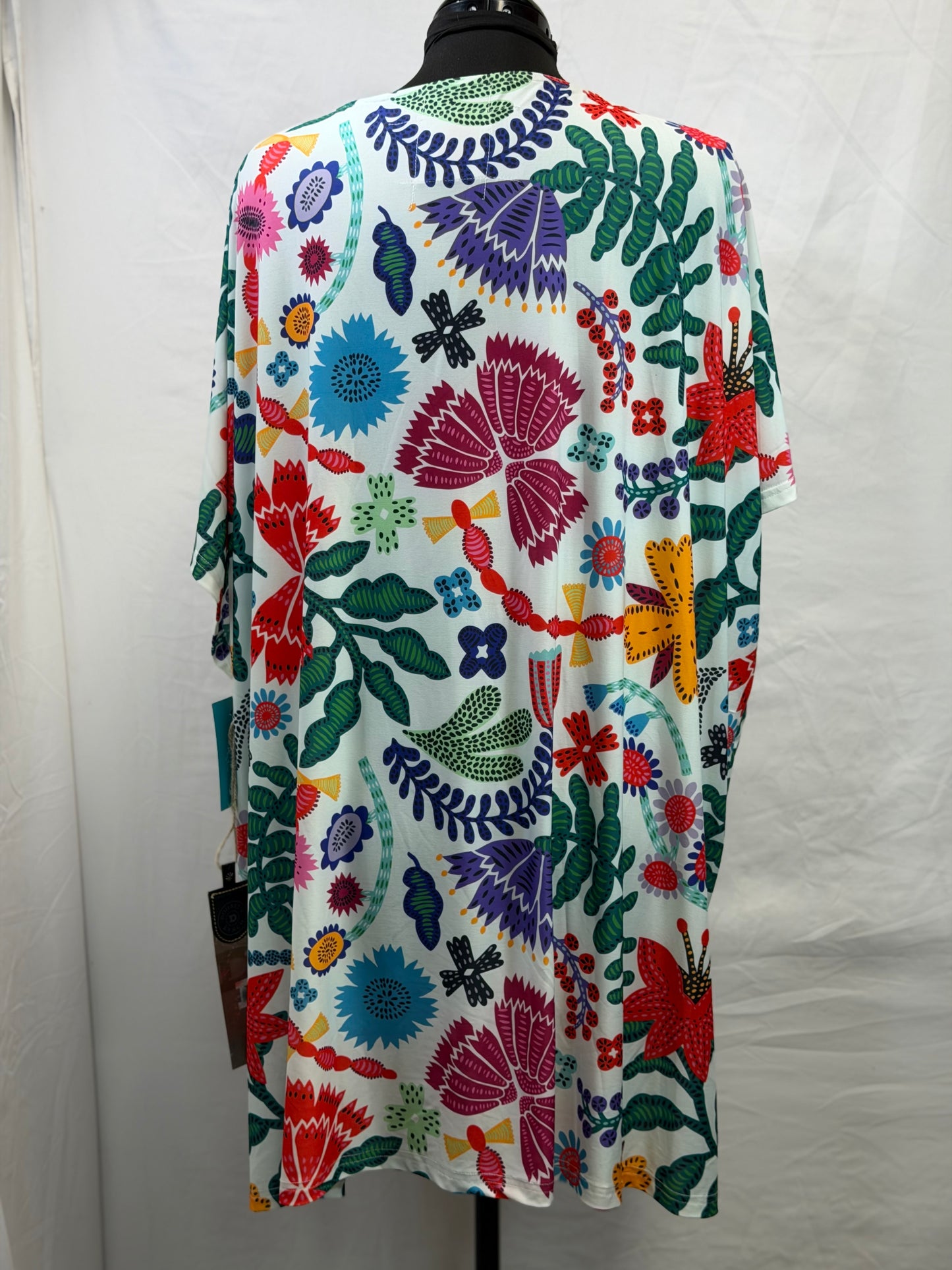 CF105-44 BRIGHT FLORAL TUNIC 2X