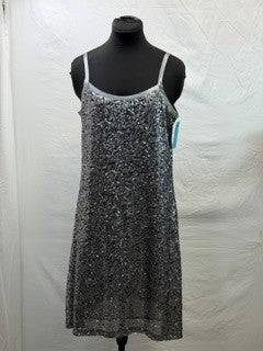 CF100-5 SILVER SEQUIN DRESS M