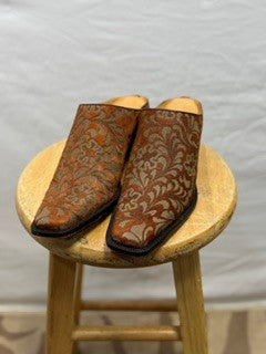 CF14-137 RUST HAIR ON MULE 9.5