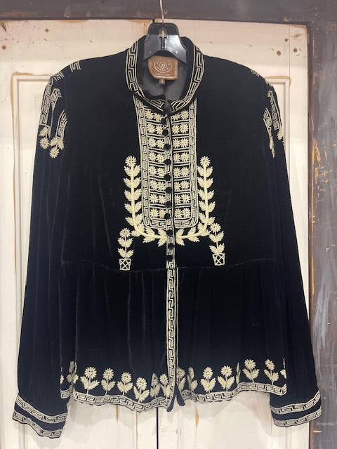 CF34-5 BLK VELVET TOP W/BONE EMBROIDERY-S
