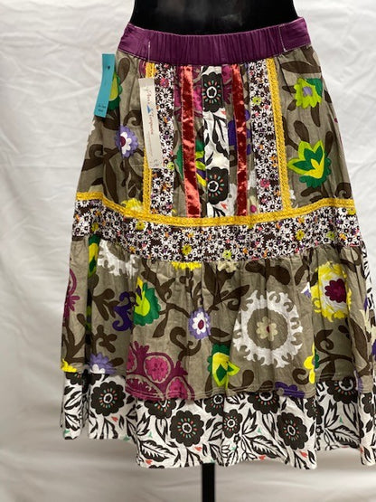 CF50-9 BUTTON FRONT SKIRT M