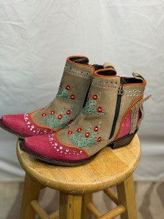 CF42-166 CAMILAS CACTUS BOOT 8.5