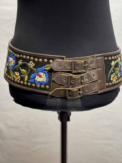 CF26-10 DDR CORSET BELT 36
