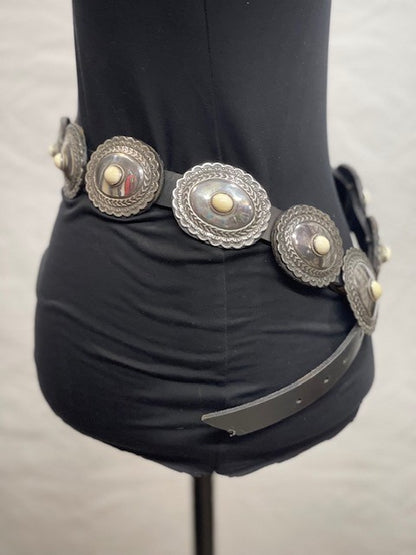 CF26-11 BONE CONCHO BELT