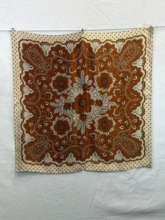 CF76-32 ORG/CREAM SCARF 25X25