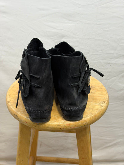 CF47-15 MINNETONKA SUEDE MOC 11