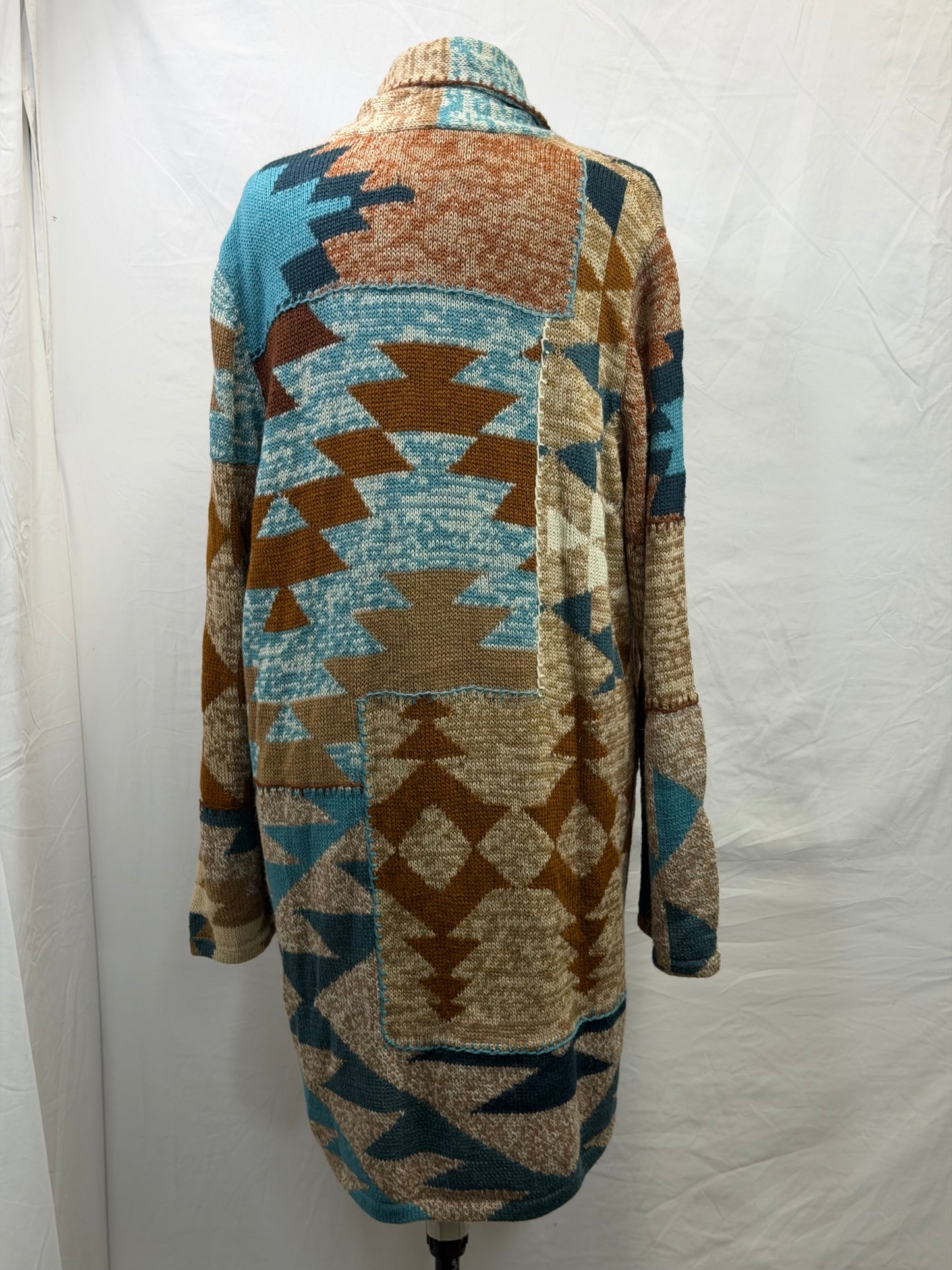 CF105-54 TAN/BLUE SWEATER 2X