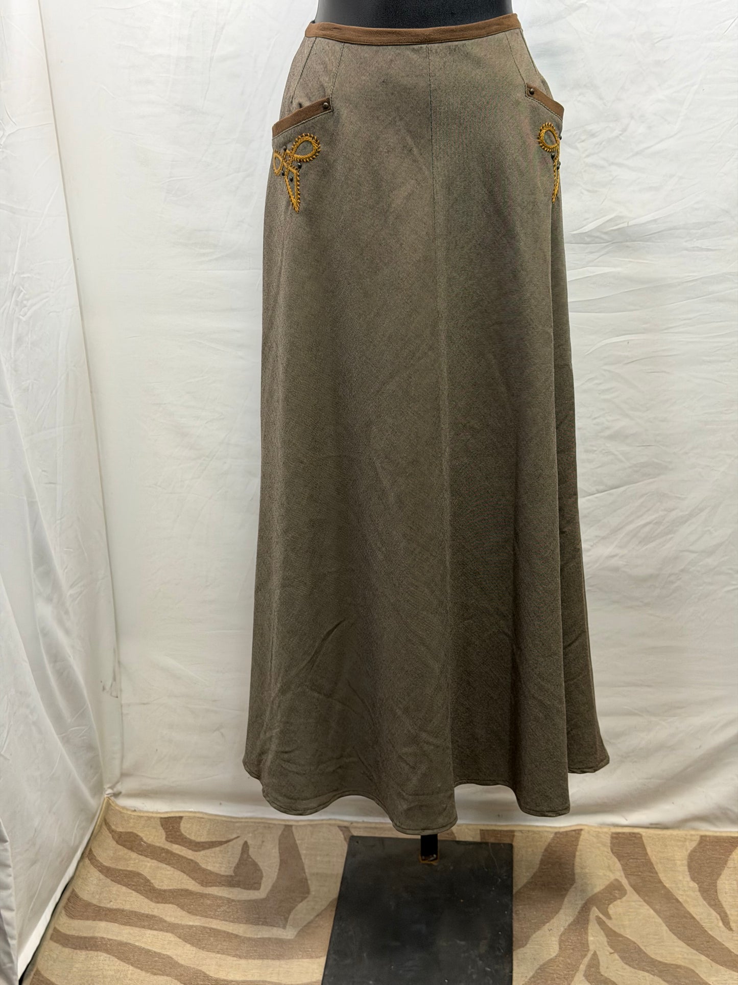 CF107-122 BROWN SKIRT W SUEDE TRIM 8