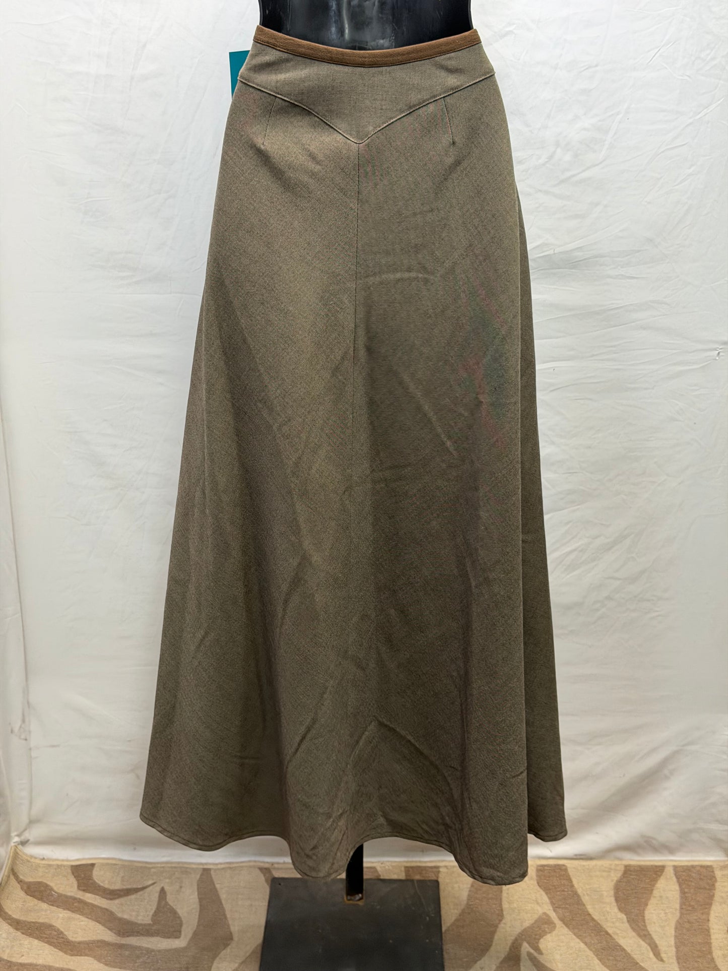 CF107-122 BROWN SKIRT W SUEDE TRIM 8