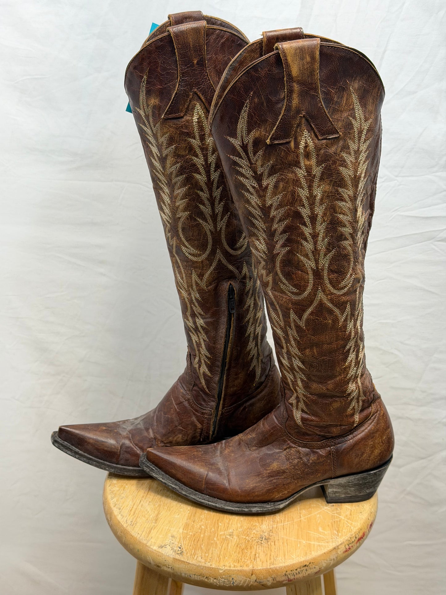 CF52-257 OG BROWN MYRA BOOT 6