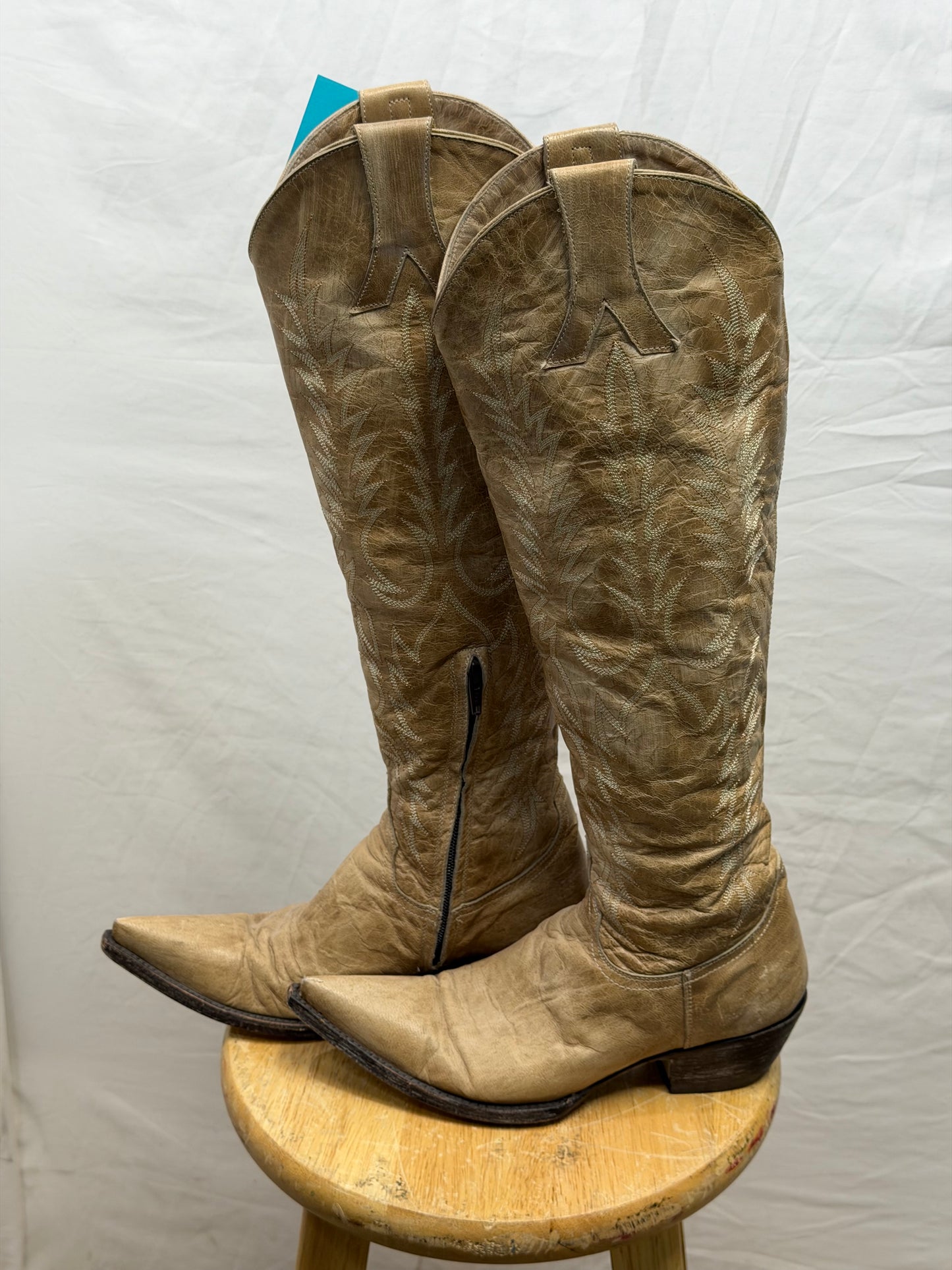 CF52-259 OG CREAM MYRA BOOT 6