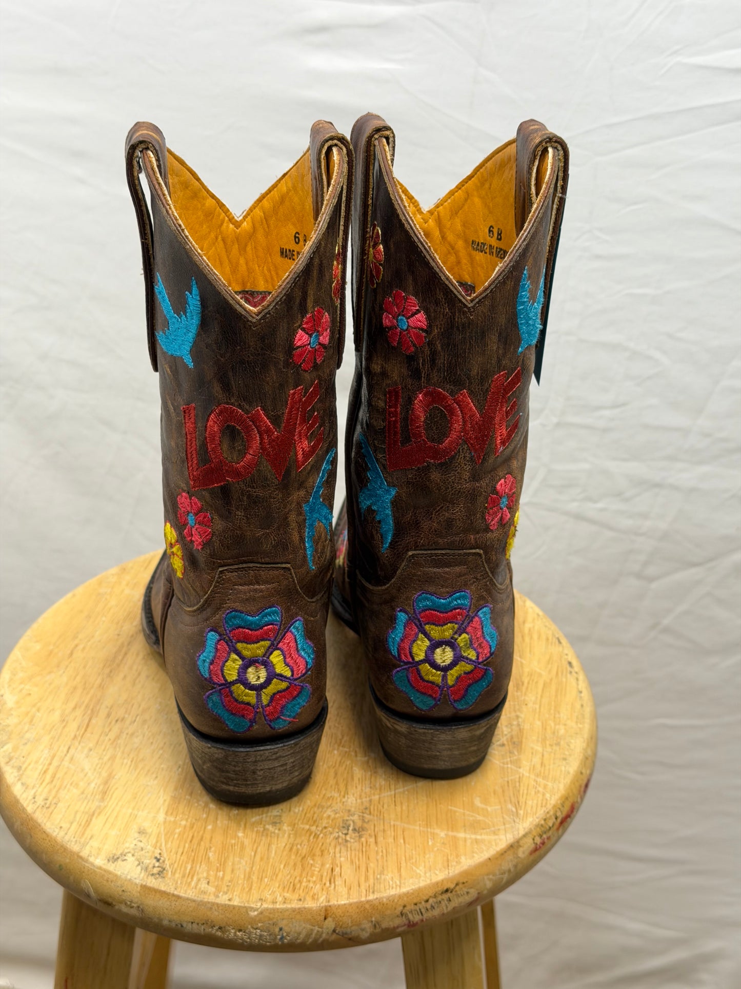 CF52-245 OG LOVE BOOT 6