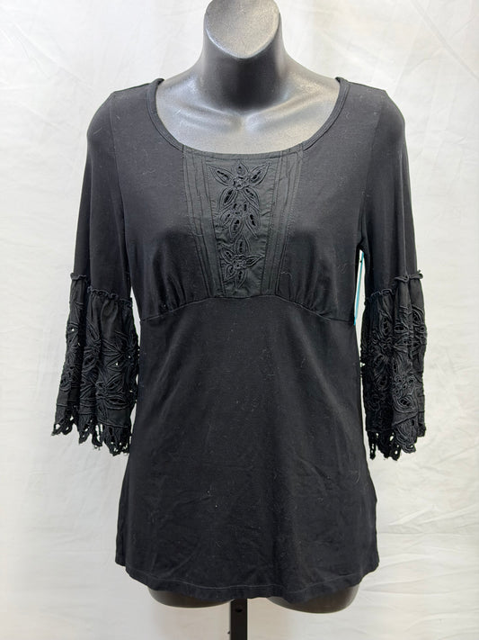 CF55-82 BLK TUNIC W/ LACE SLEEVE XS