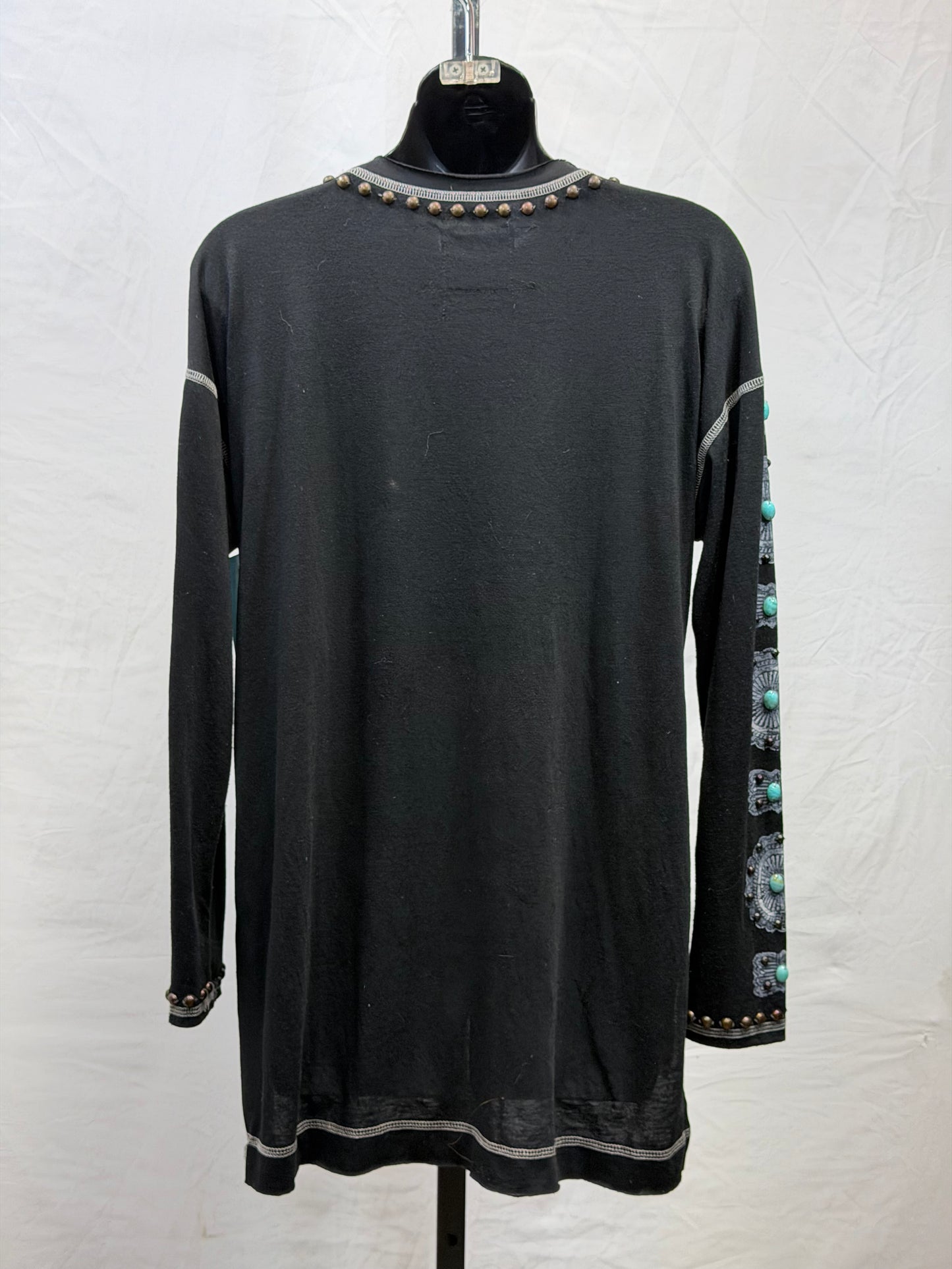 CF55-84 CONCHO SLEEVE TOP XS