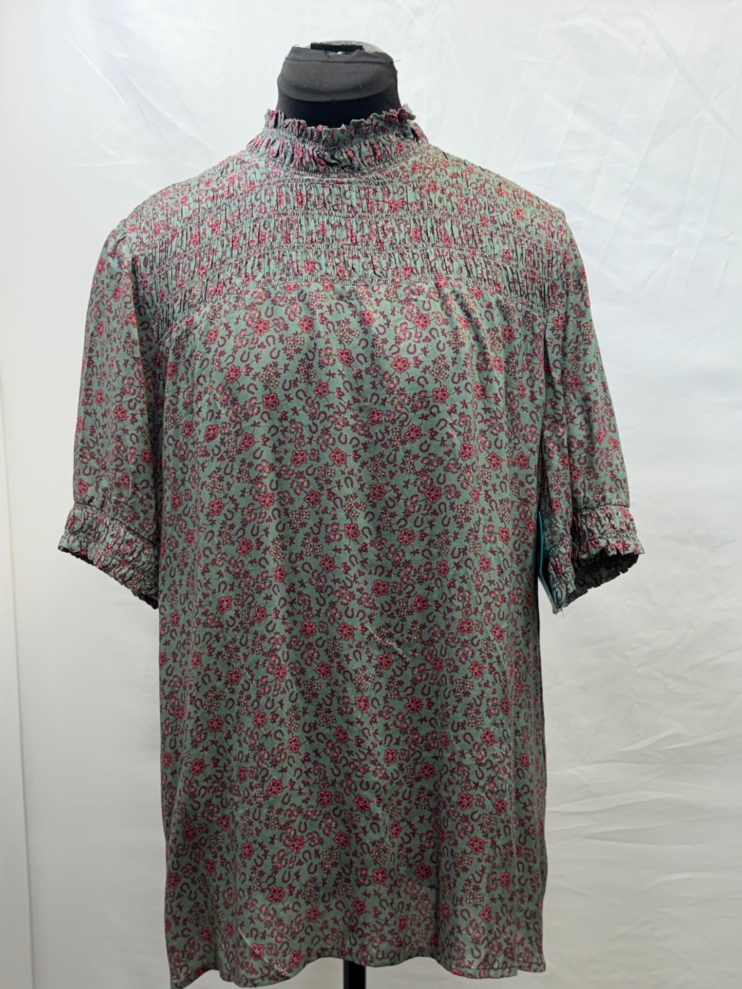 CF47-53 SAGE HORSESHOE TOP L