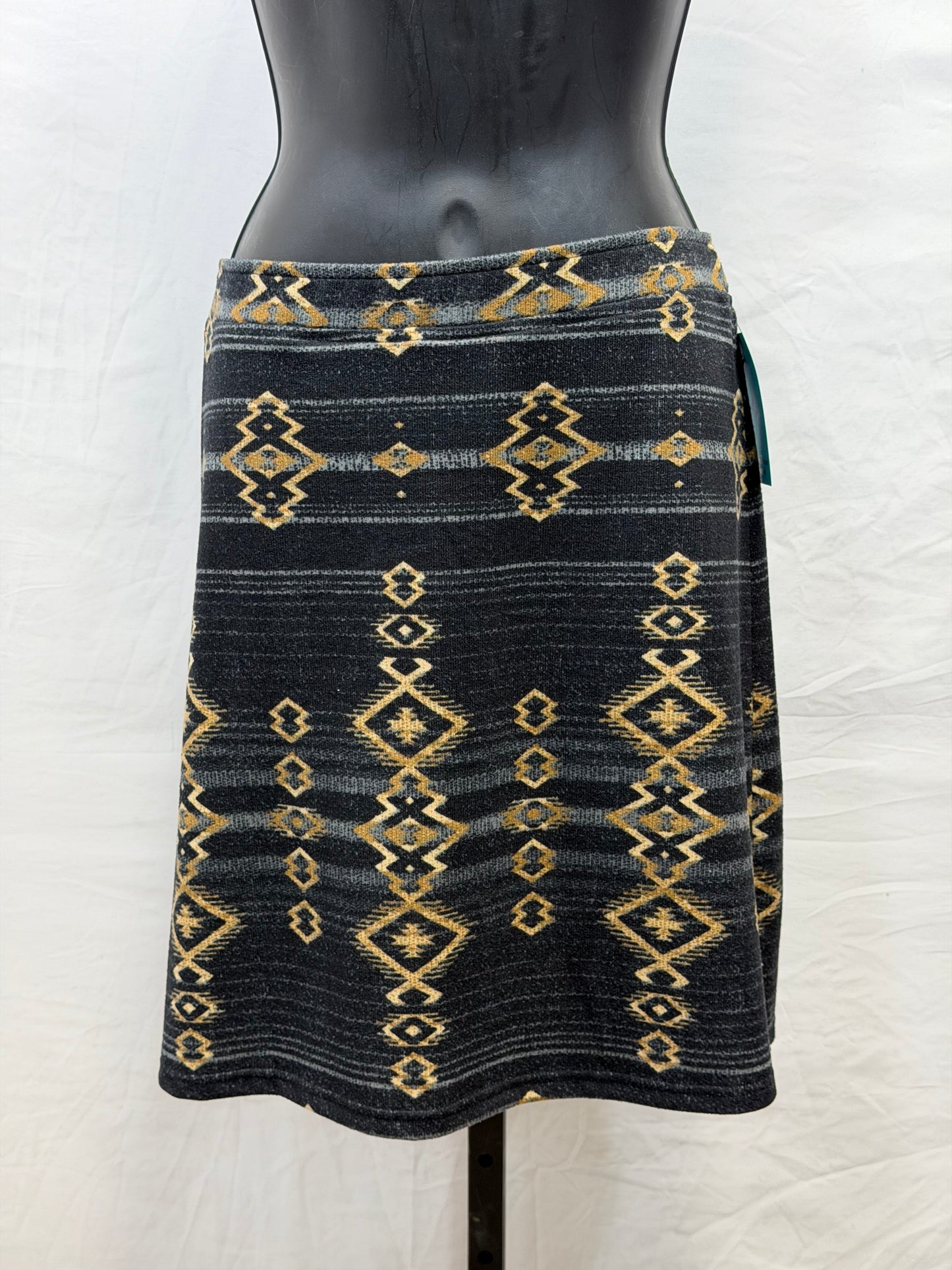 CF38-65 NAVY/TAN SKIRT L