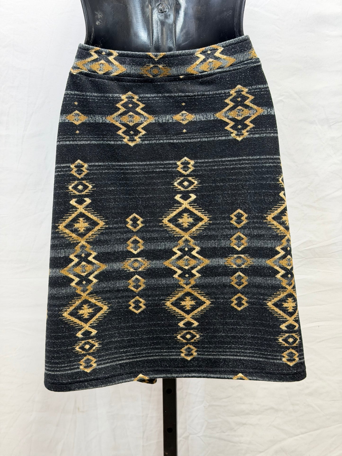 CF38-65 NAVY/TAN SKIRT L
