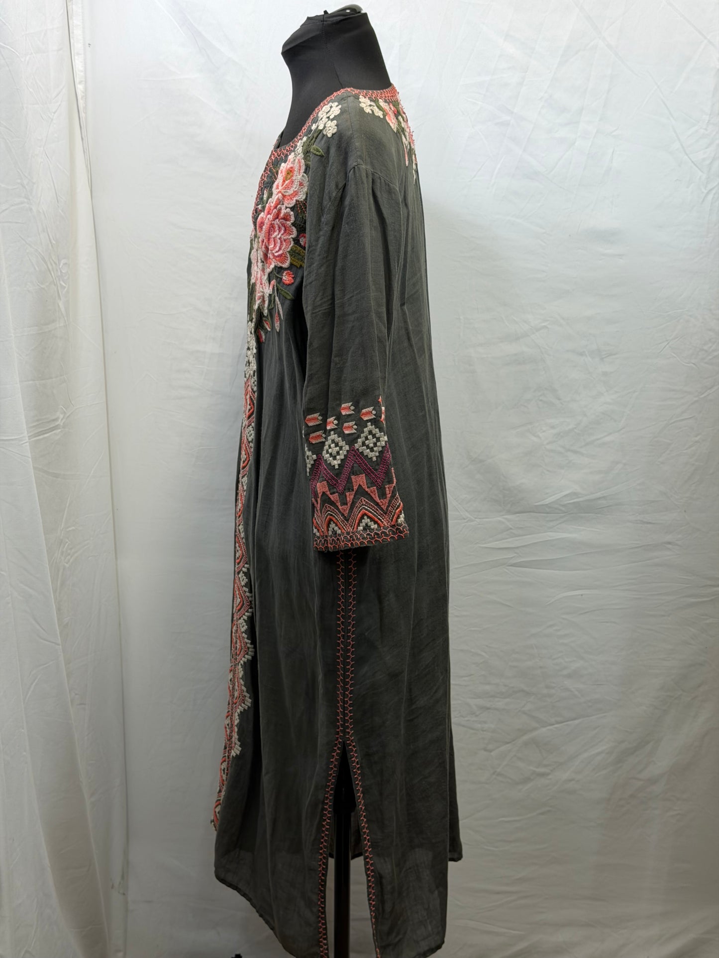 CF110-19 JOHNNY WAS CAFTAN M