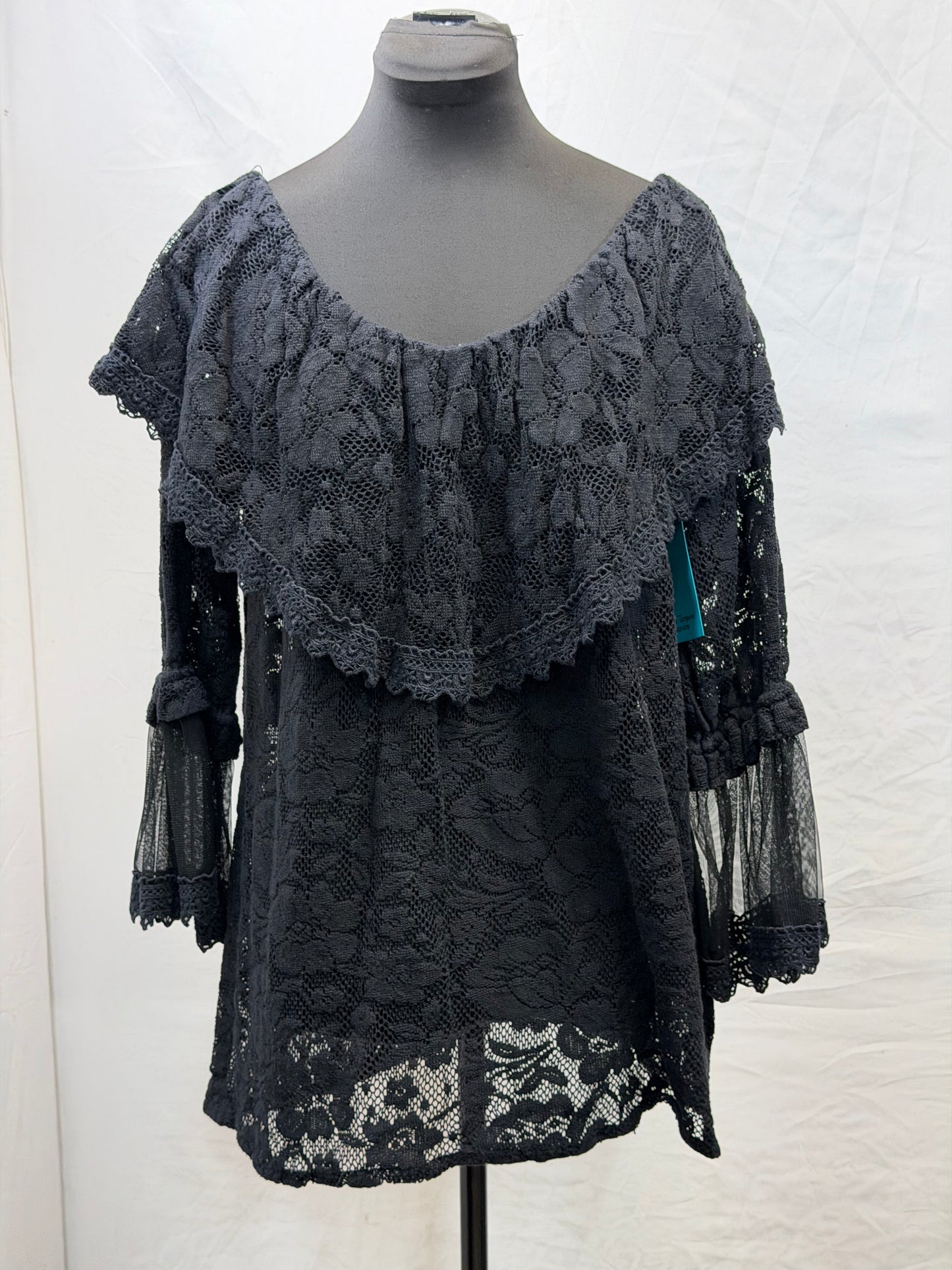 CF110-17 ROJA LACE TOP S