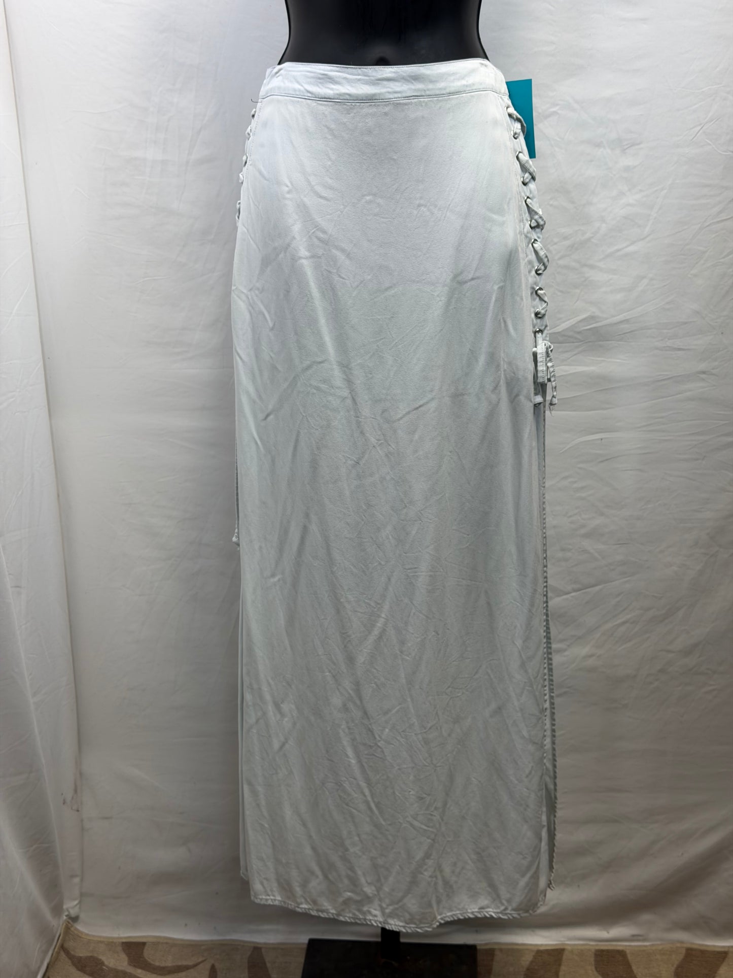 CF110-8 TASHA WHITE SKIRT