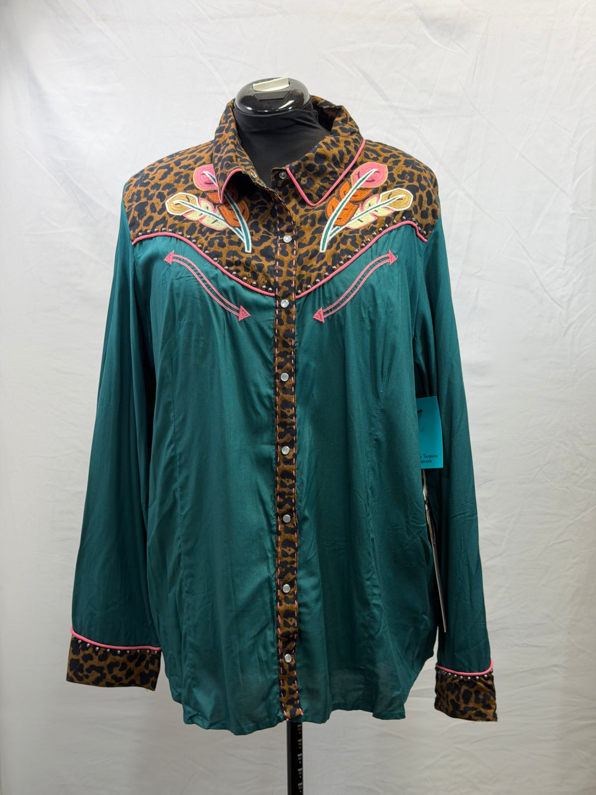 CF105-137 CHEETA/FEATHER TOP 2X