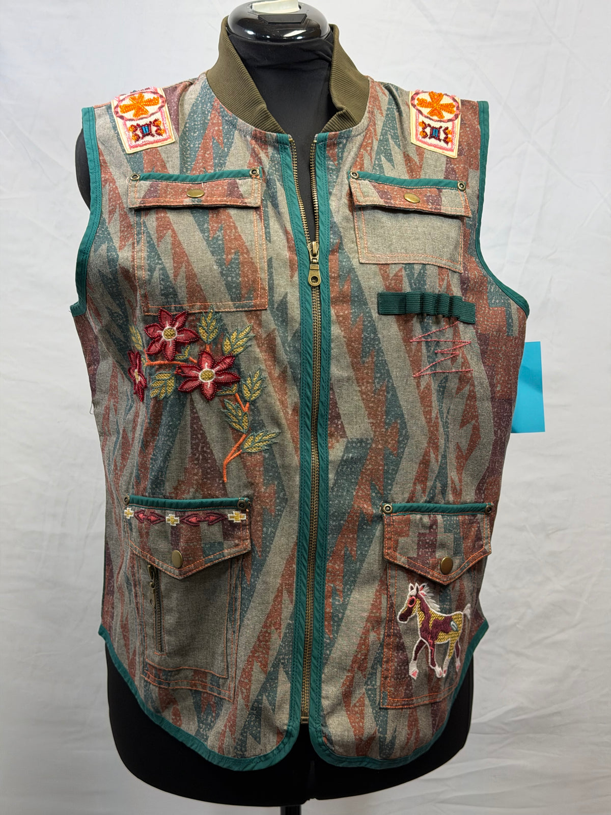 CF106-9 WILD PONY CAMO VEST XL