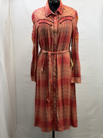 CF33-218 PLAID DRESS/EMB SLEEVE L