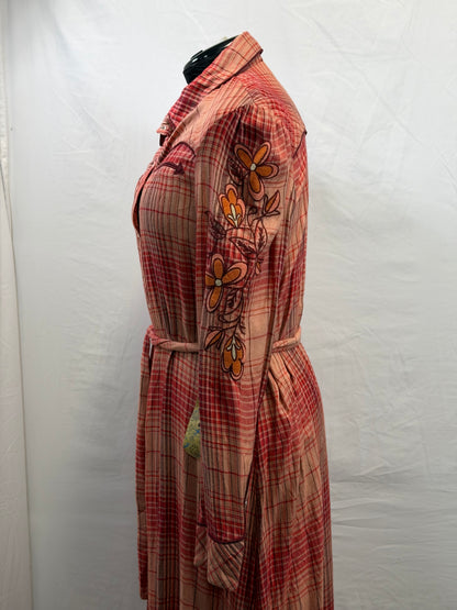 CF33-218 PLAID DRESS/EMB SLEEVE L