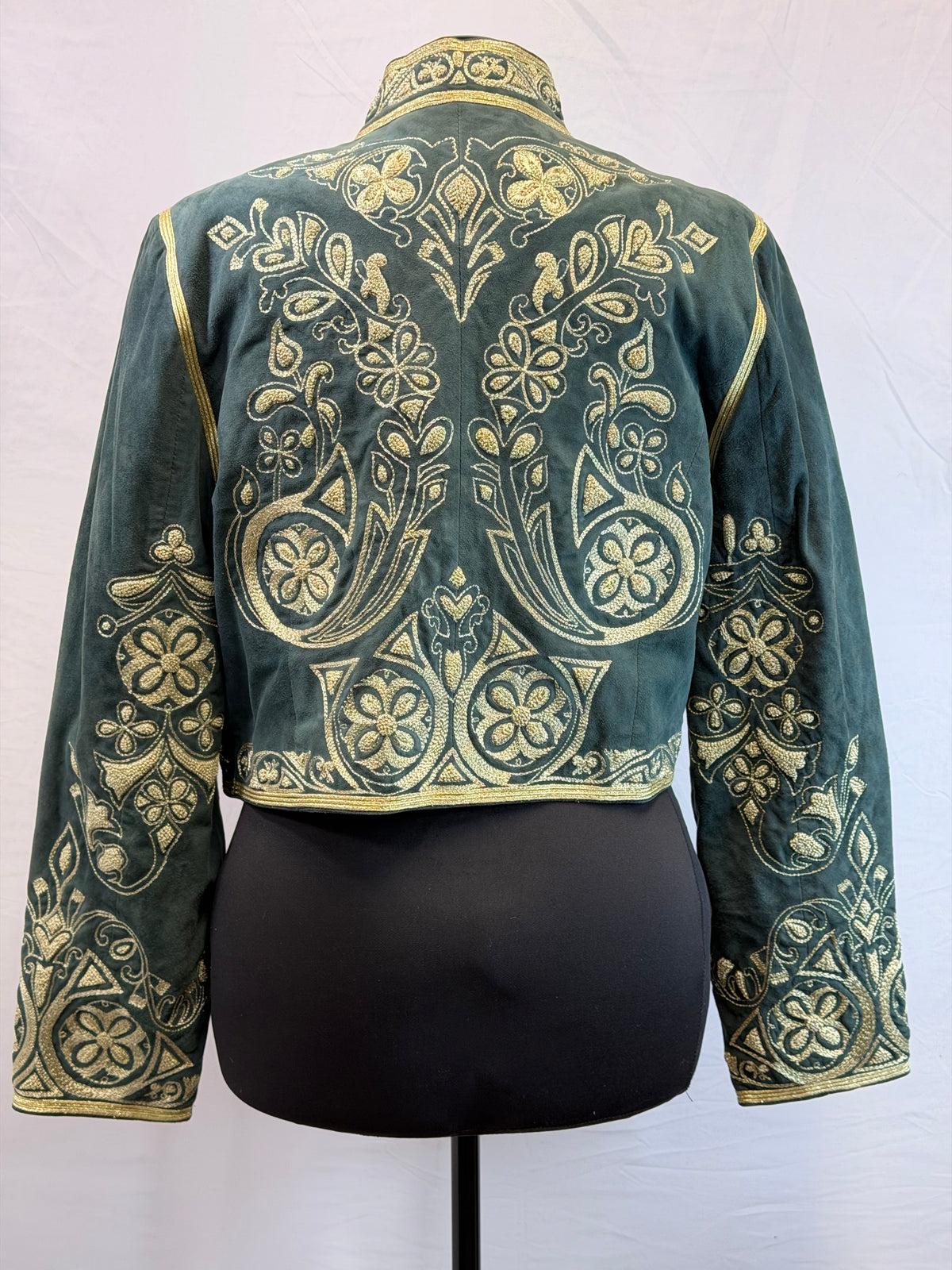 CF109-23 GREEN/GOLD SUEDE BOLERO L