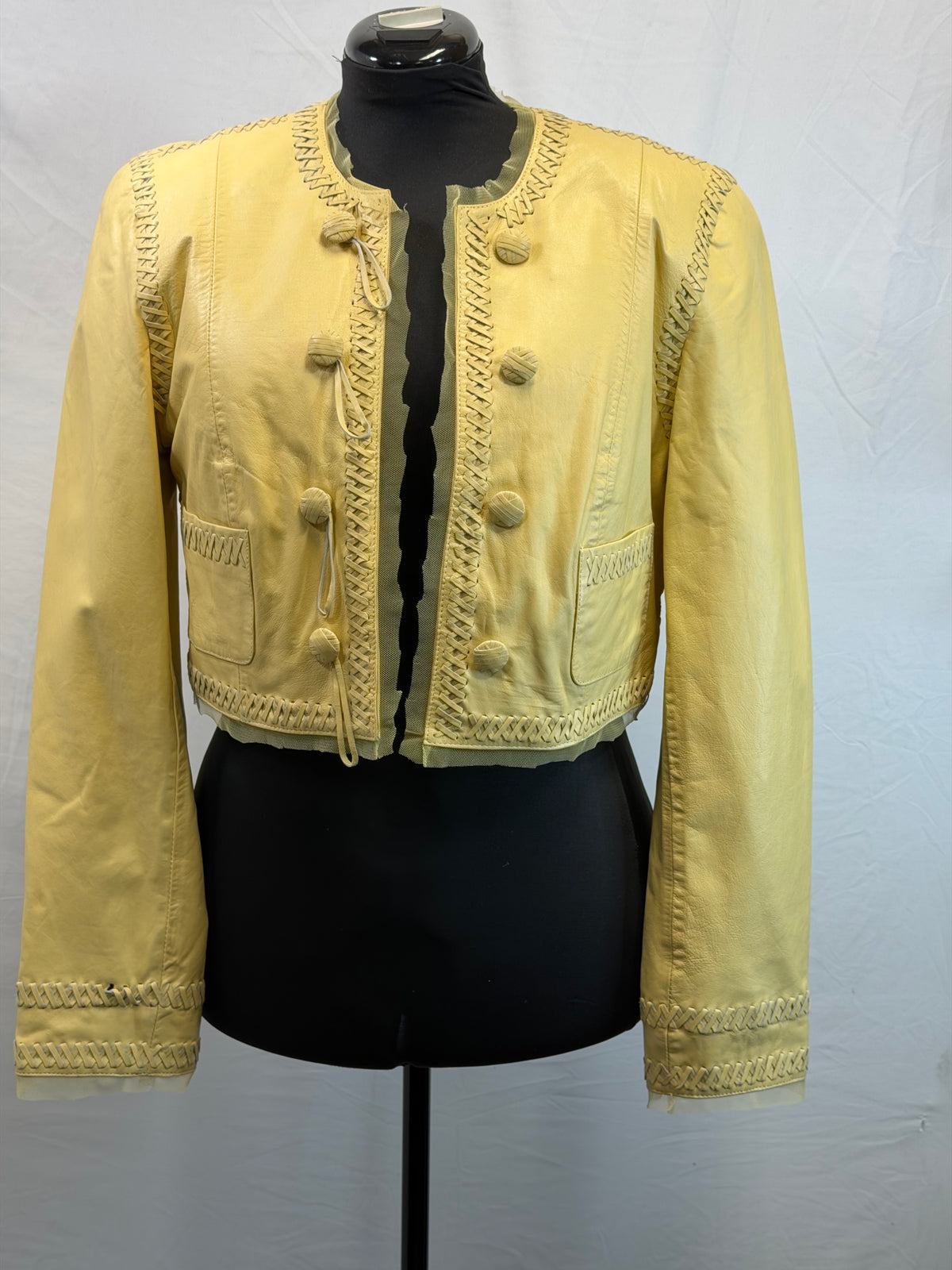 CF109-32 BUTTER COVERED BUTTON JACKET M