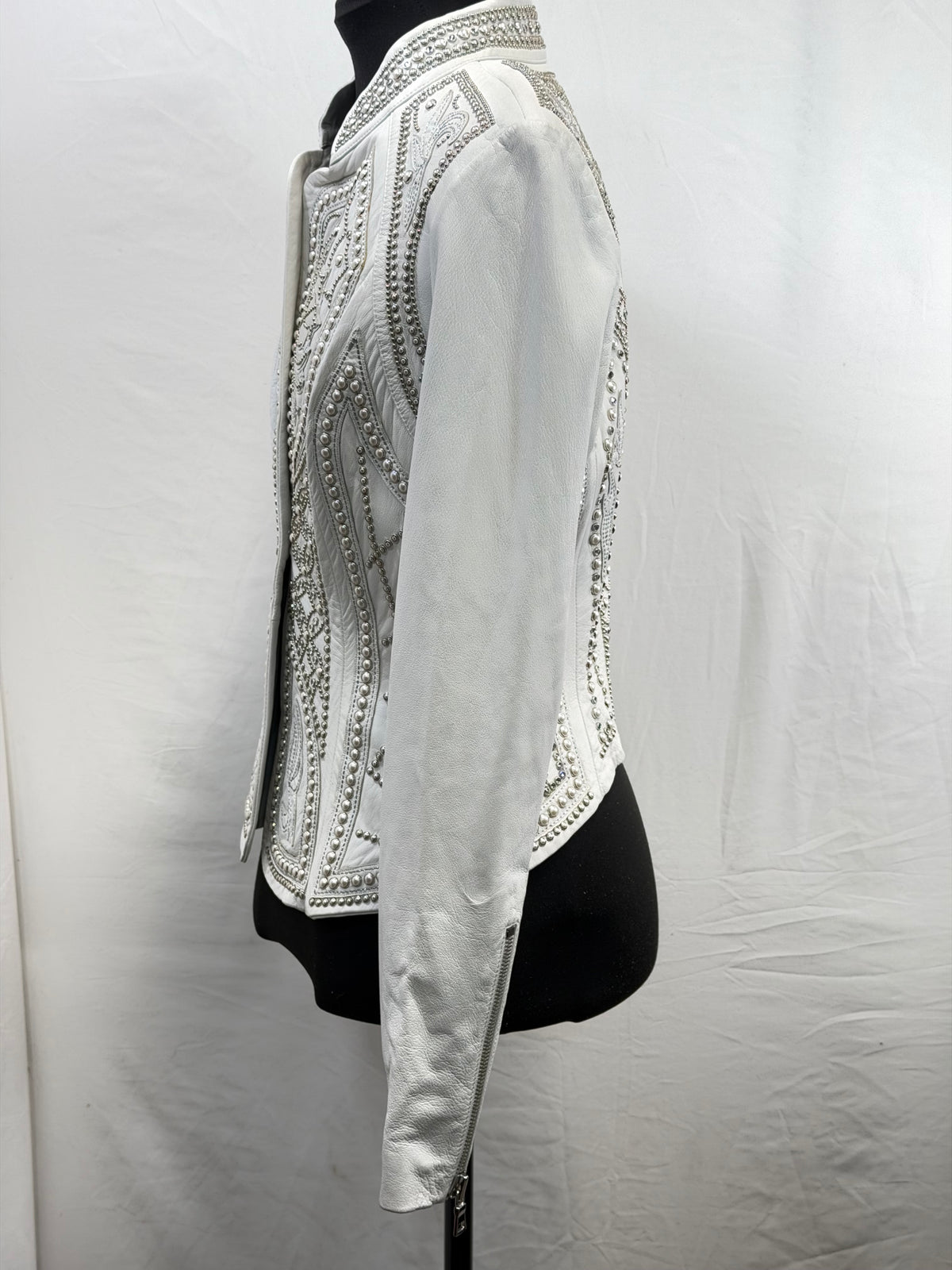 CF113-5 ELEVEN 11 WHITE JACKET S