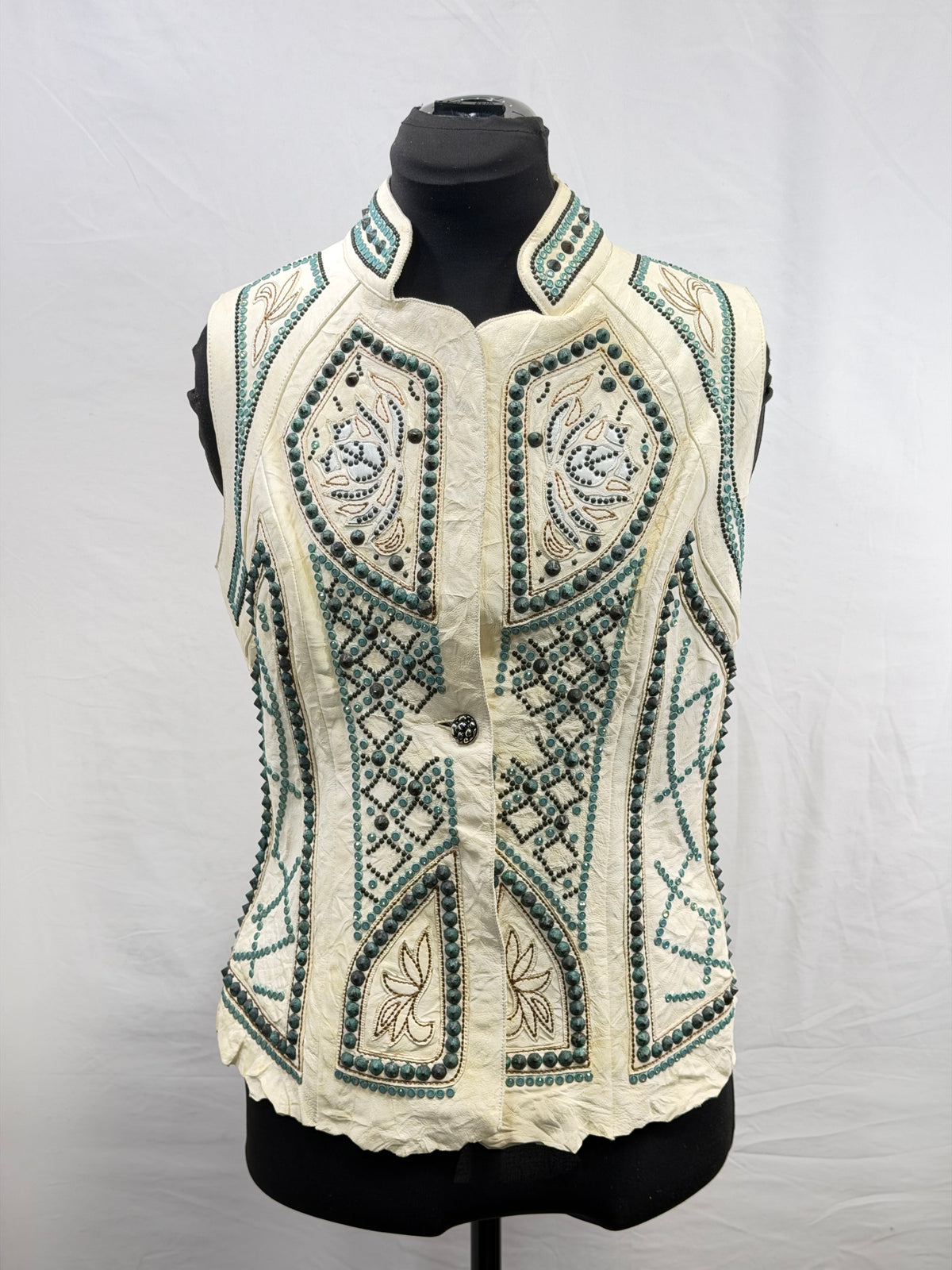 CF113-7 ELEVEN 11 CREAM VEST S