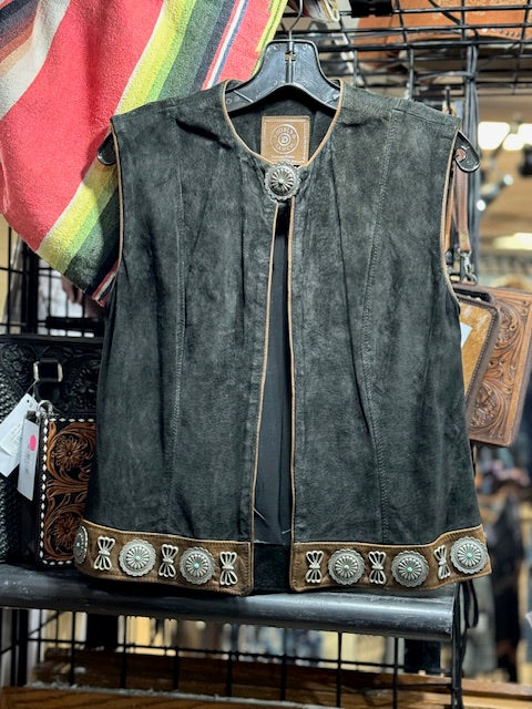 CF13-4 VINTAGE SUEDE VEST W/CONCHOS-SM