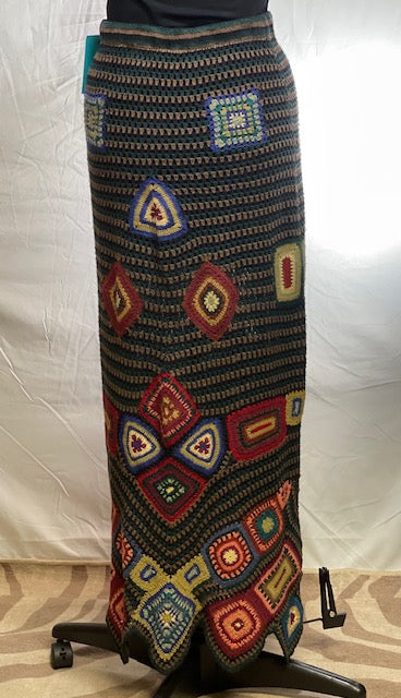 CF46-76 CROCHET SKIRT W/PATCHES-XS