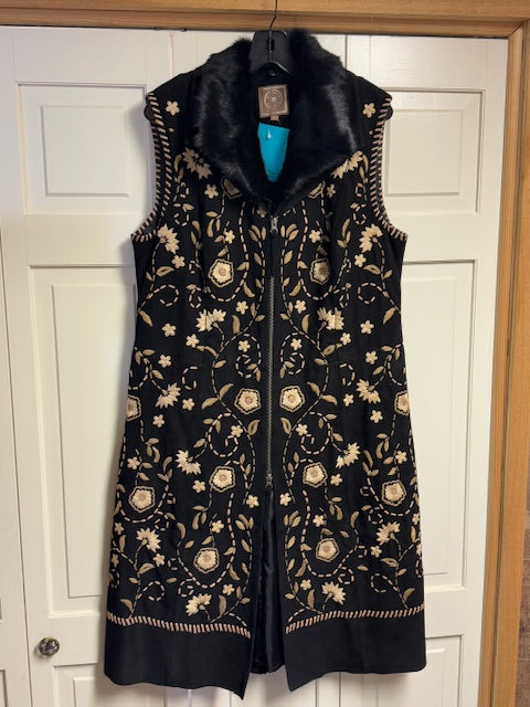 CF14-32 3/4 BLK SUEDE VEST W/FLORAL STITCHING-L