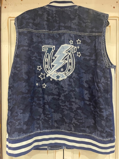 CF33-32 DENIM VEST W/STARS L