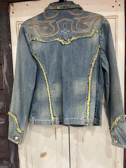 CF35-16 BOHO JEAN JKT W/FRINGE & STITCH-SM