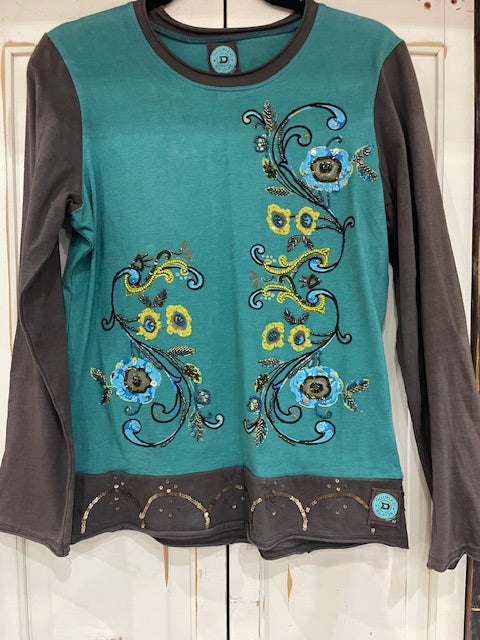 CF35-24 LONG SLEEVE W/FLORAL BEADS & DISC-M