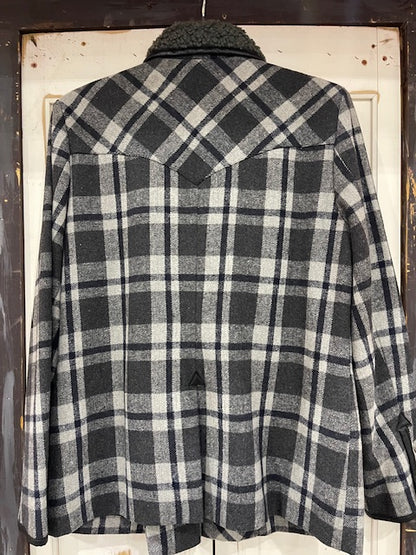 CF19-11 BLK/WHT CHECKED COAT-SM