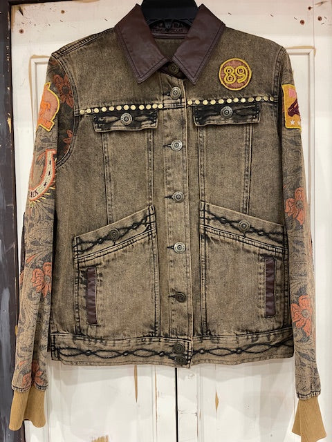 CF19-16 DISTRESSED BRN DENIM JKT/FLORAL SLEEVE-S