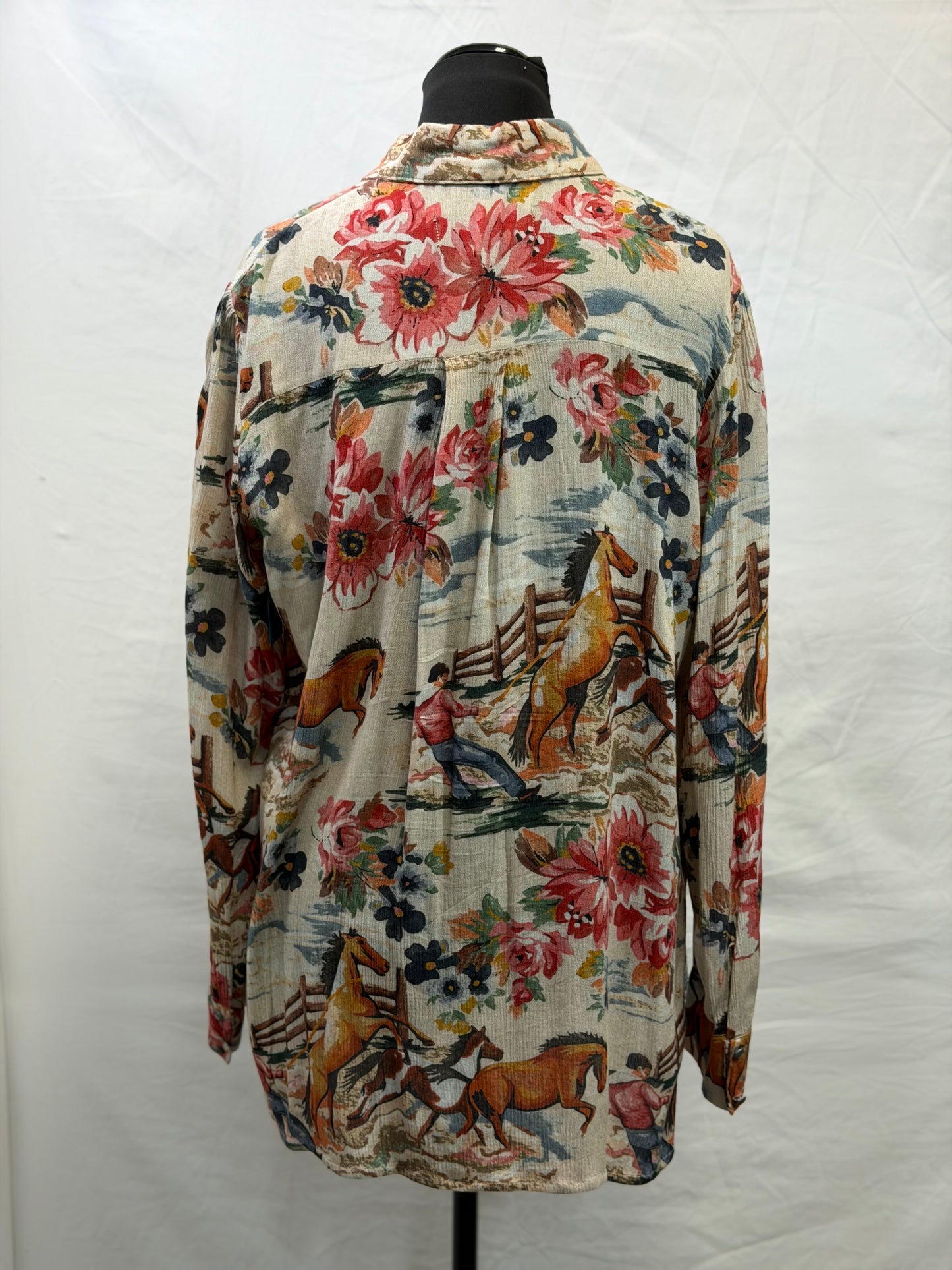CF84-17 FLORAL/HORSE TOP M